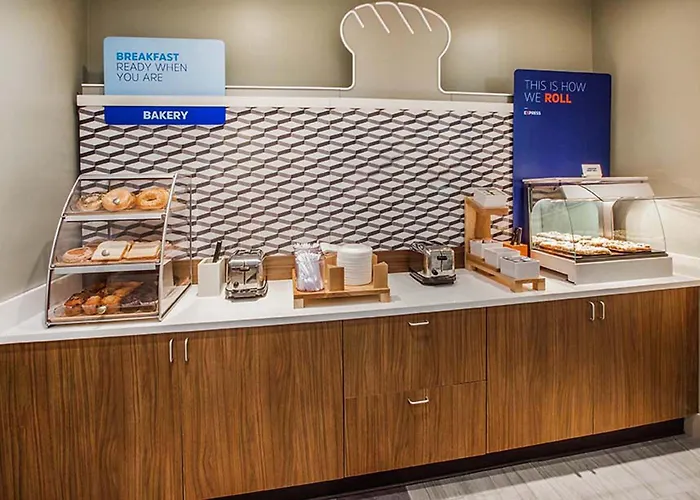 Express & Chicago West By Ihg Roselle