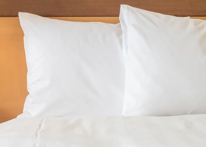 Express & Chicago West By Ihg