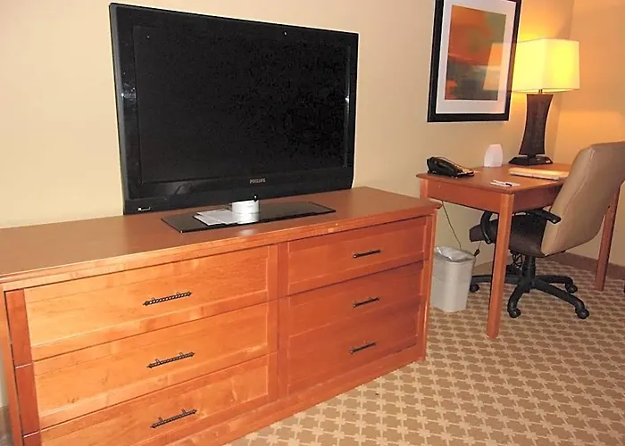 Express & Chicago West By Ihg