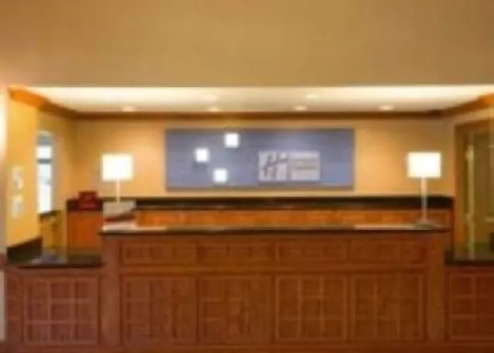 Express & Chicago West By Ihg