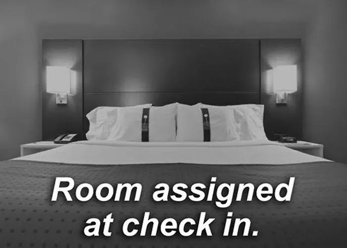 Hotel Express & Chicago West By Ihg 3*